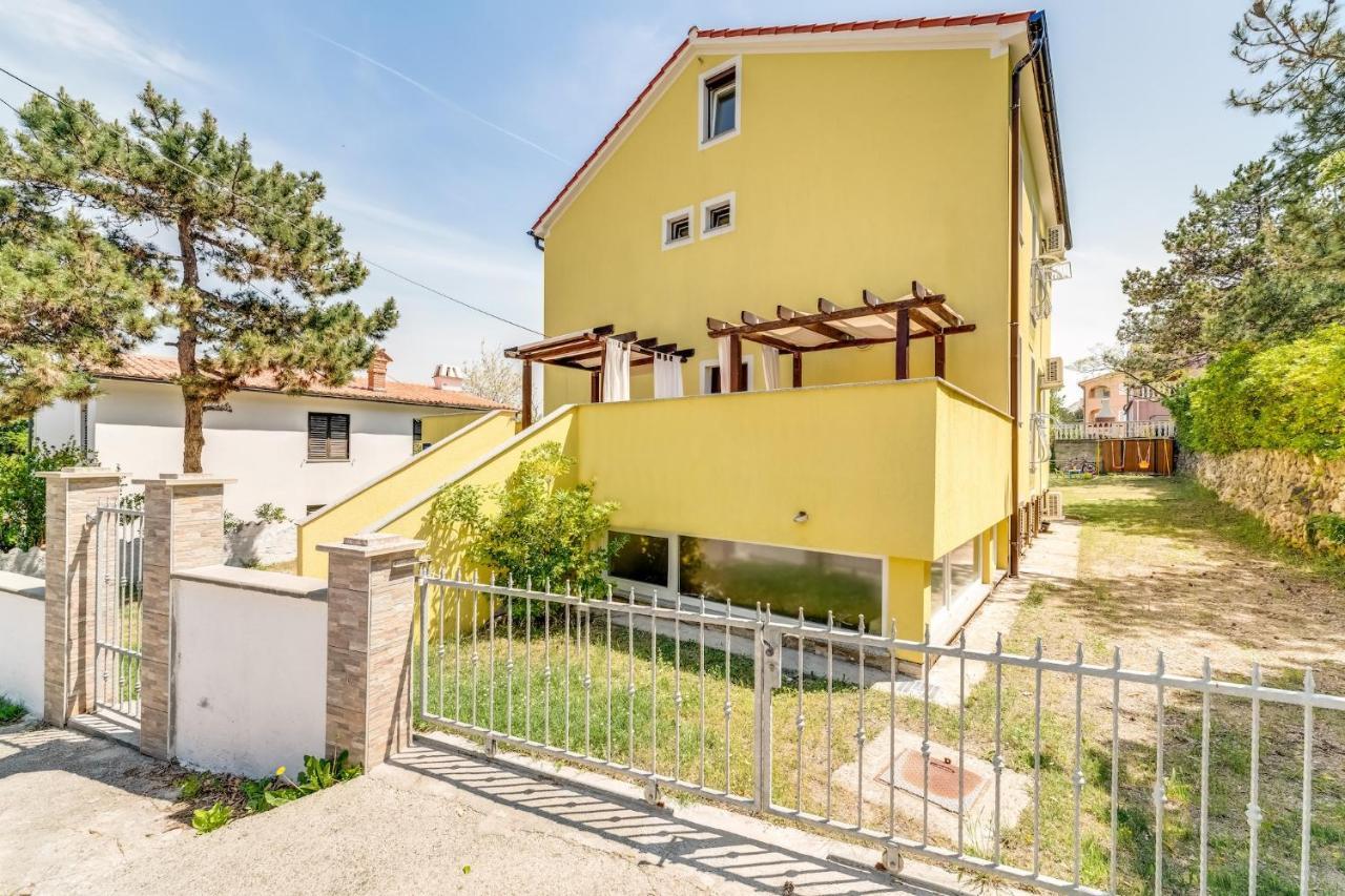Apartments With A Parking Space Baska, Krk - 13907 Exterior photo