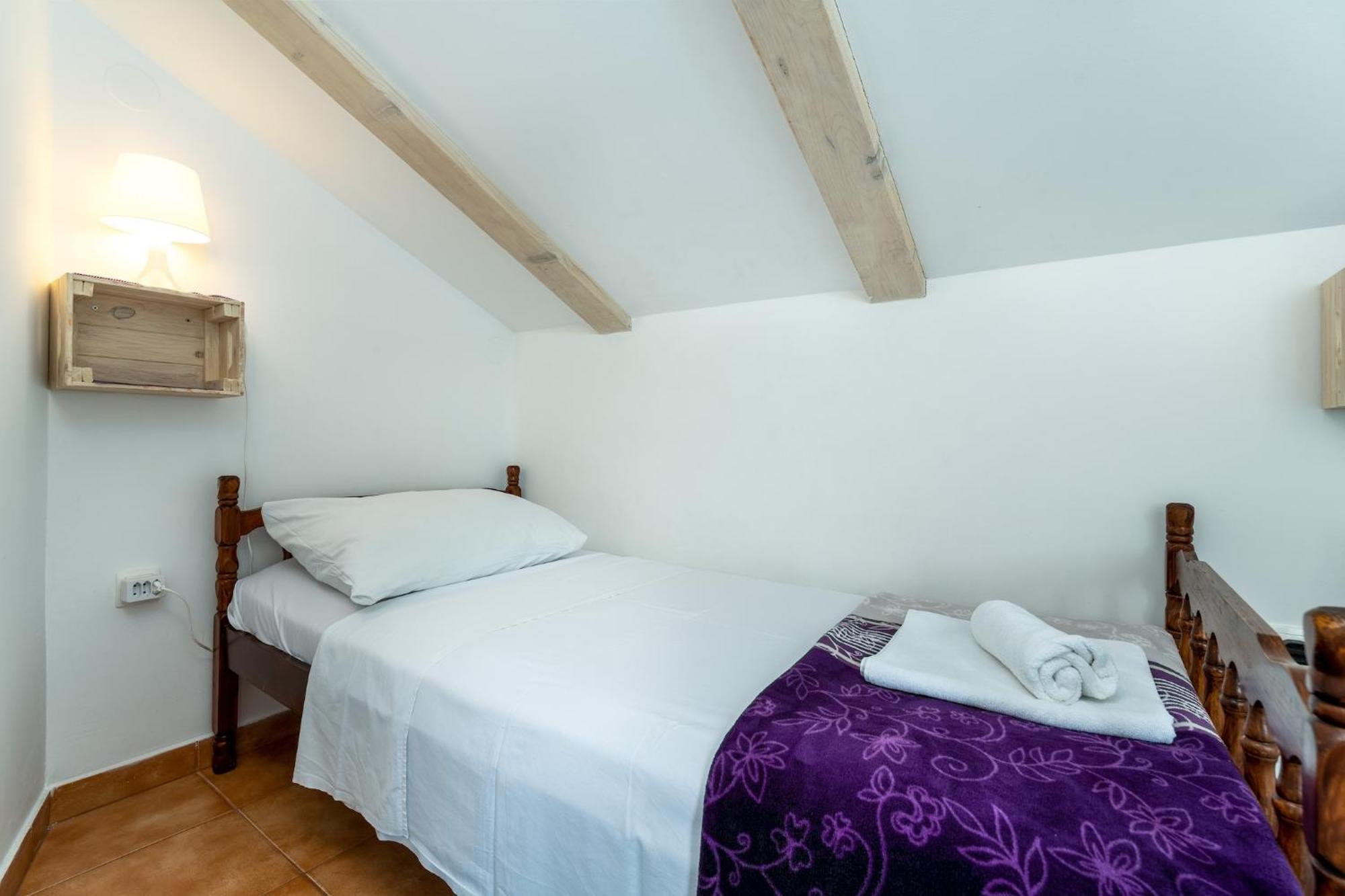 Apartments With A Parking Space Baska, Krk - 13907 Room photo