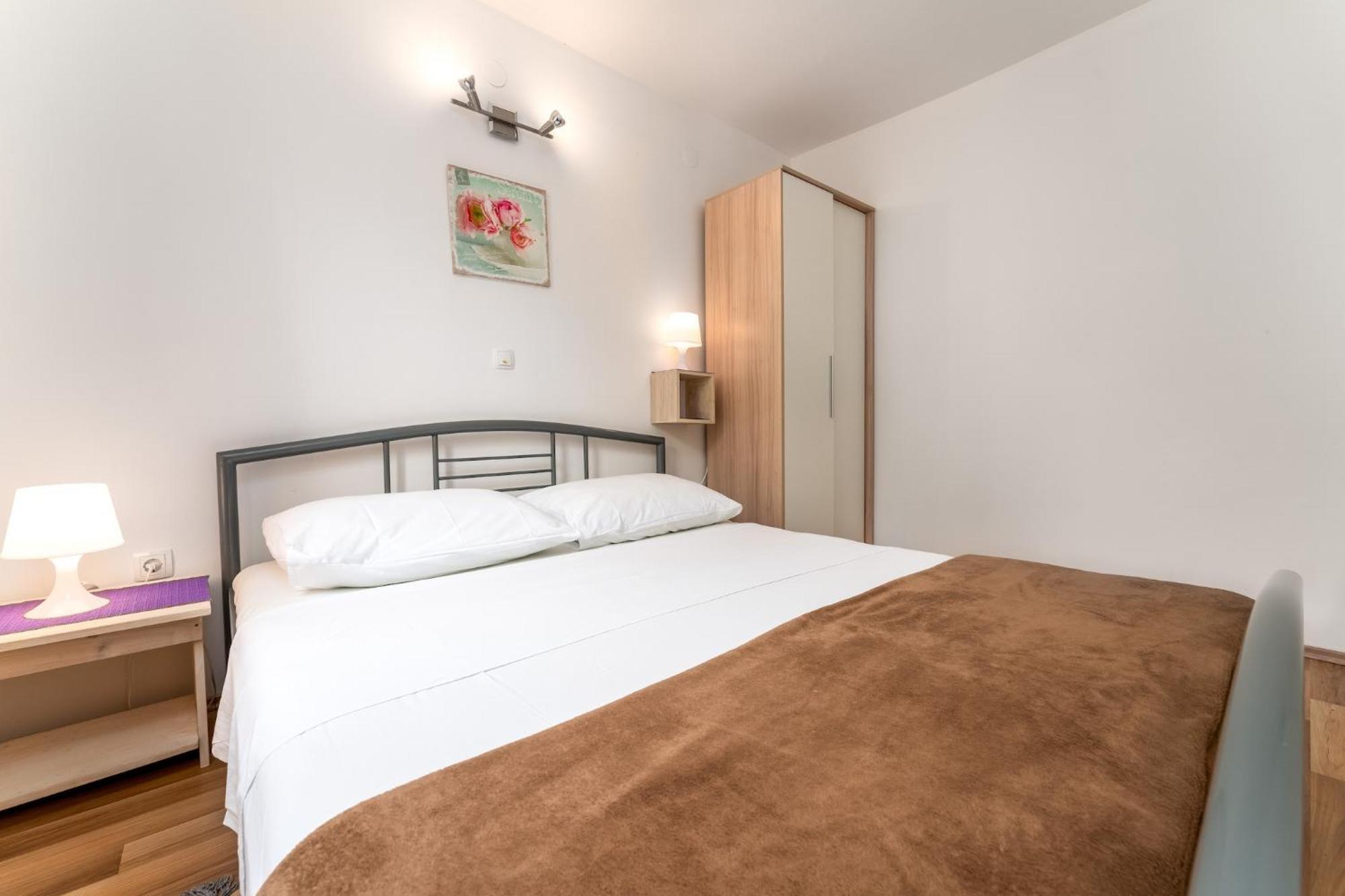 Apartments With A Parking Space Baska, Krk - 13907 Room photo