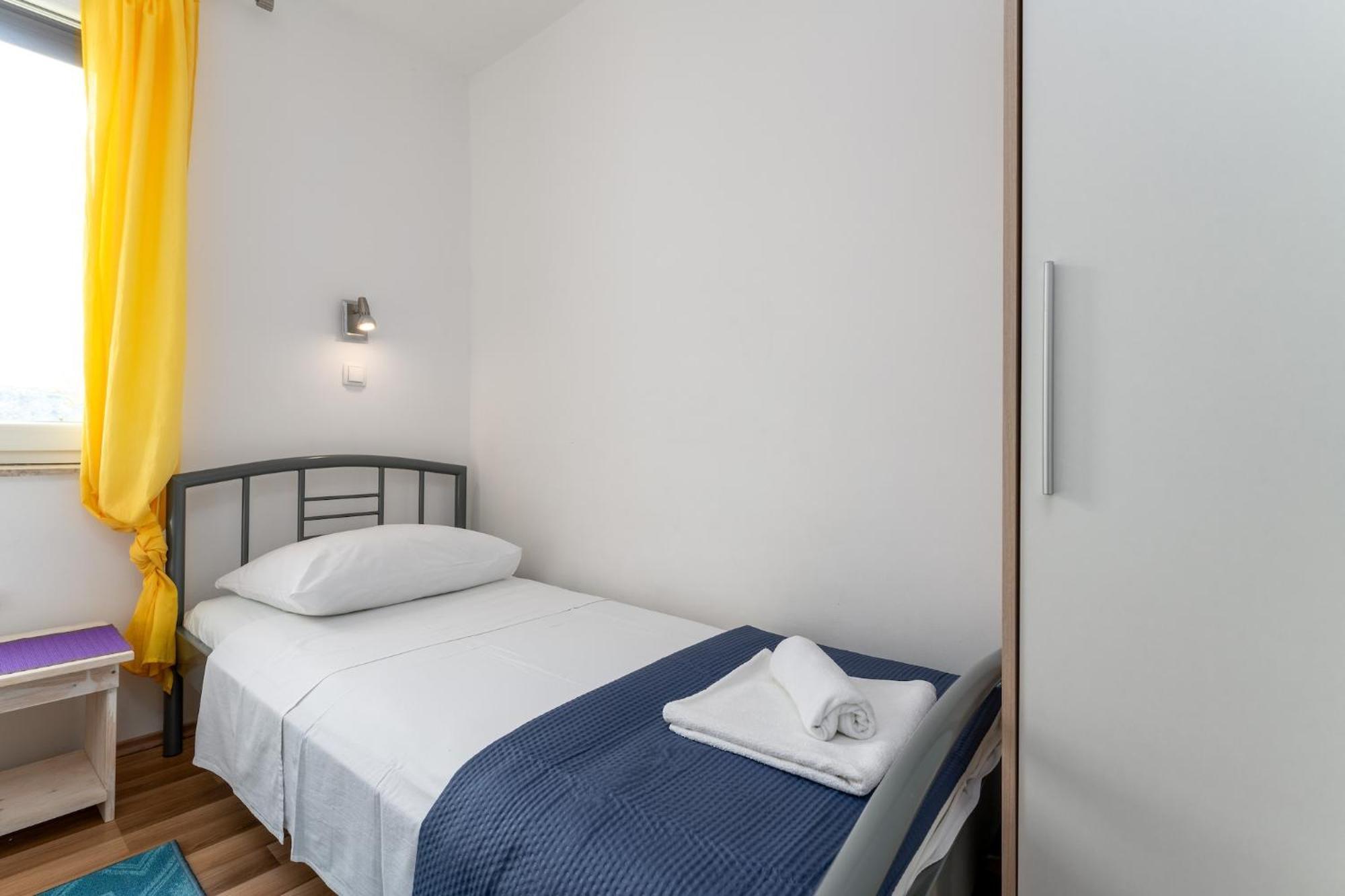Apartments With A Parking Space Baska, Krk - 13907 Room photo